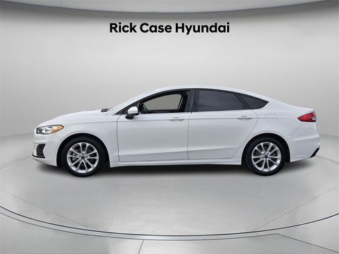 Used 2020 Ford Fusion SE image 3