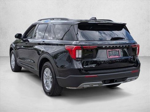 Certified 2026 Ford Explorer Active w/ Active Comfort Package RWD image 7