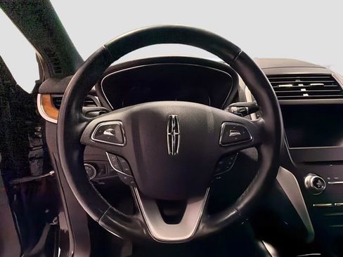 Used 2019 Lincoln MKC Reserve w/ MKC Climate Package image 10