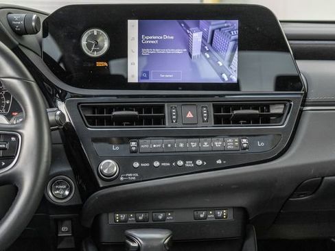 Used 2025 Lexus ES 300h w/ Premium Package image 7