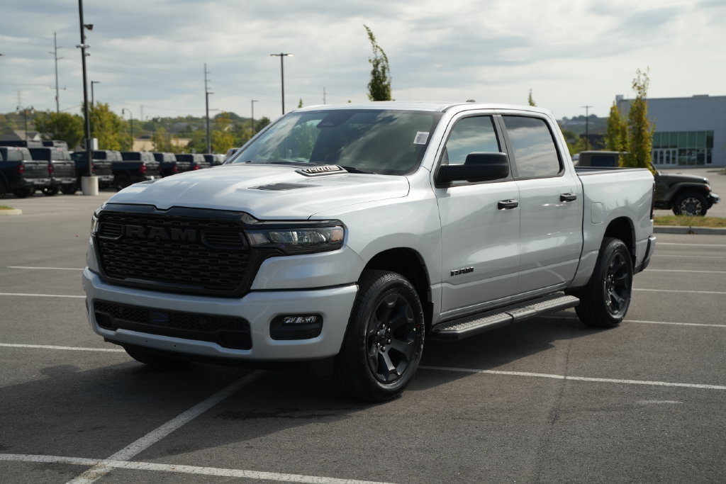 New 2026 RAM 1500 Express AWD/4WD image 3
