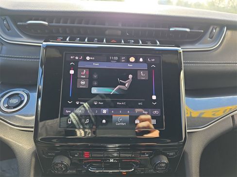 Used 2021 Jeep Grand Cherokee L Laredo image 27