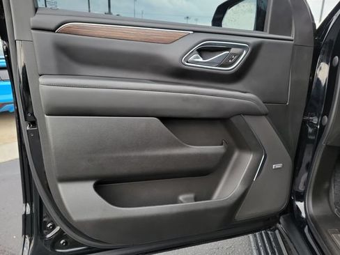 Used 2023 Chevrolet Tahoe High Country AWD/4WD image 9