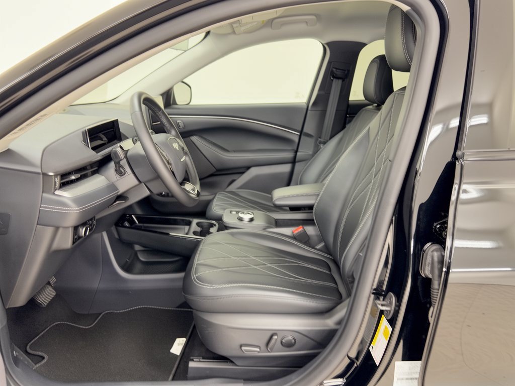 Used 2023 Ford Mustang Mach-E Select RWD image 5