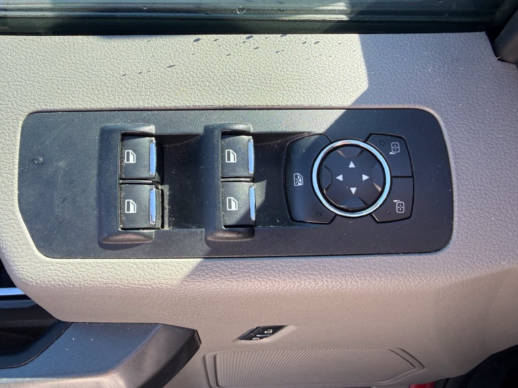 Used 2015 Ford F150 XLT w/ Equipment Group 301A Mid AWD/4WD image 13