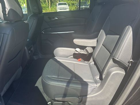 Used 2026 Chevrolet Traverse LT AWD/4WD image 10