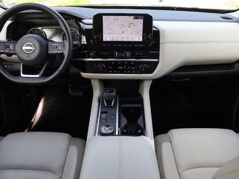 Certified 2025 Nissan Pathfinder SL AWD/4WD image 25