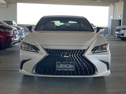 Certified 2023 Lexus ES 300h w/ Premium Package image 7