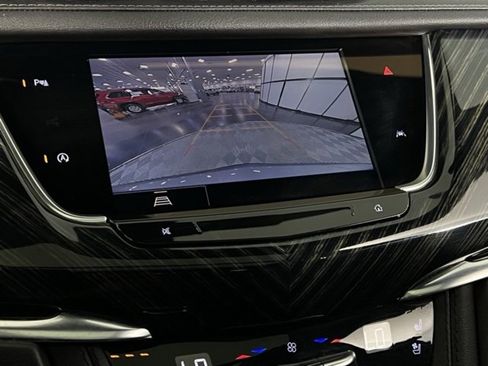 Used 2024 Cadillac XT6 Premium Luxury image 27