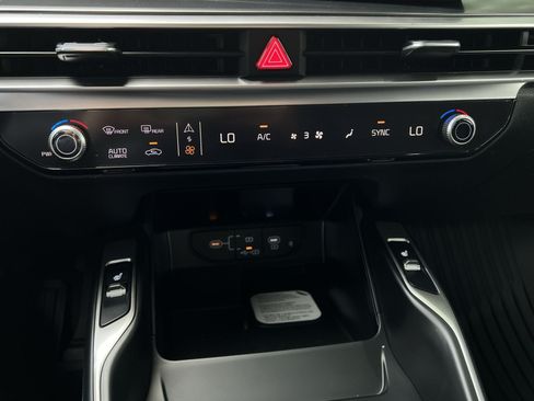 New 2026 Kia Sorento S FWD image 25