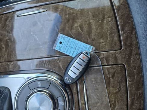 Used 2017 INFINITI QX80 2WD w/ Driver Assistance Package image 21