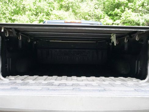 Used 2017 GMC Sierra 2500 Denali w/ Duramax Plus Package AWD/4WD image 28