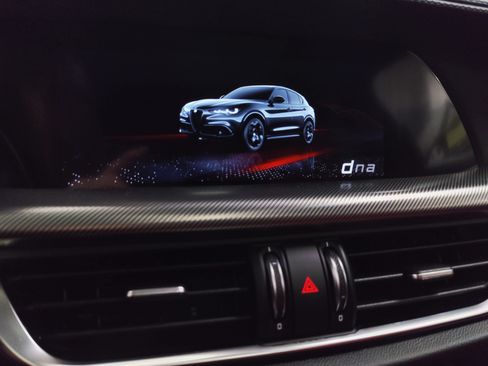 Used 2024 Alfa Romeo Stelvio Veloce AWD/4WD image 26