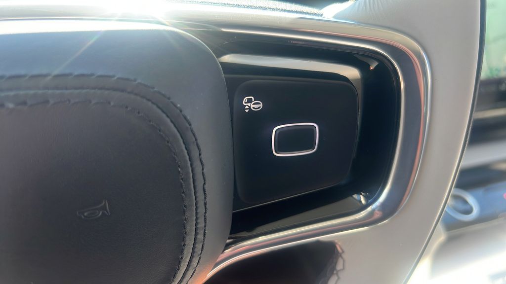 Used 2026 Lincoln Navigator L Reserve AWD/4WD image 34