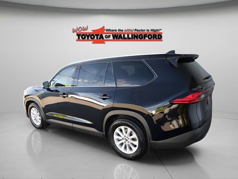 Certified 2024 Toyota Grand Highlander FWD image 6