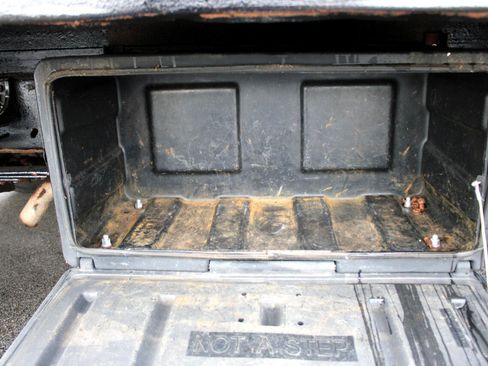 Used 2003 GMC Sierra 3500 2WD image 9