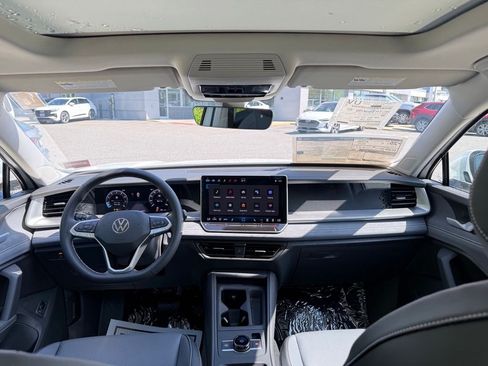 New 2026 Volkswagen Tiguan SE AWD/4WD image 31