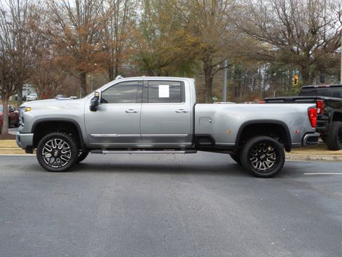 Used 2025 Chevrolet Silverado 3500 High Country w/ High Country Premium Package image 7