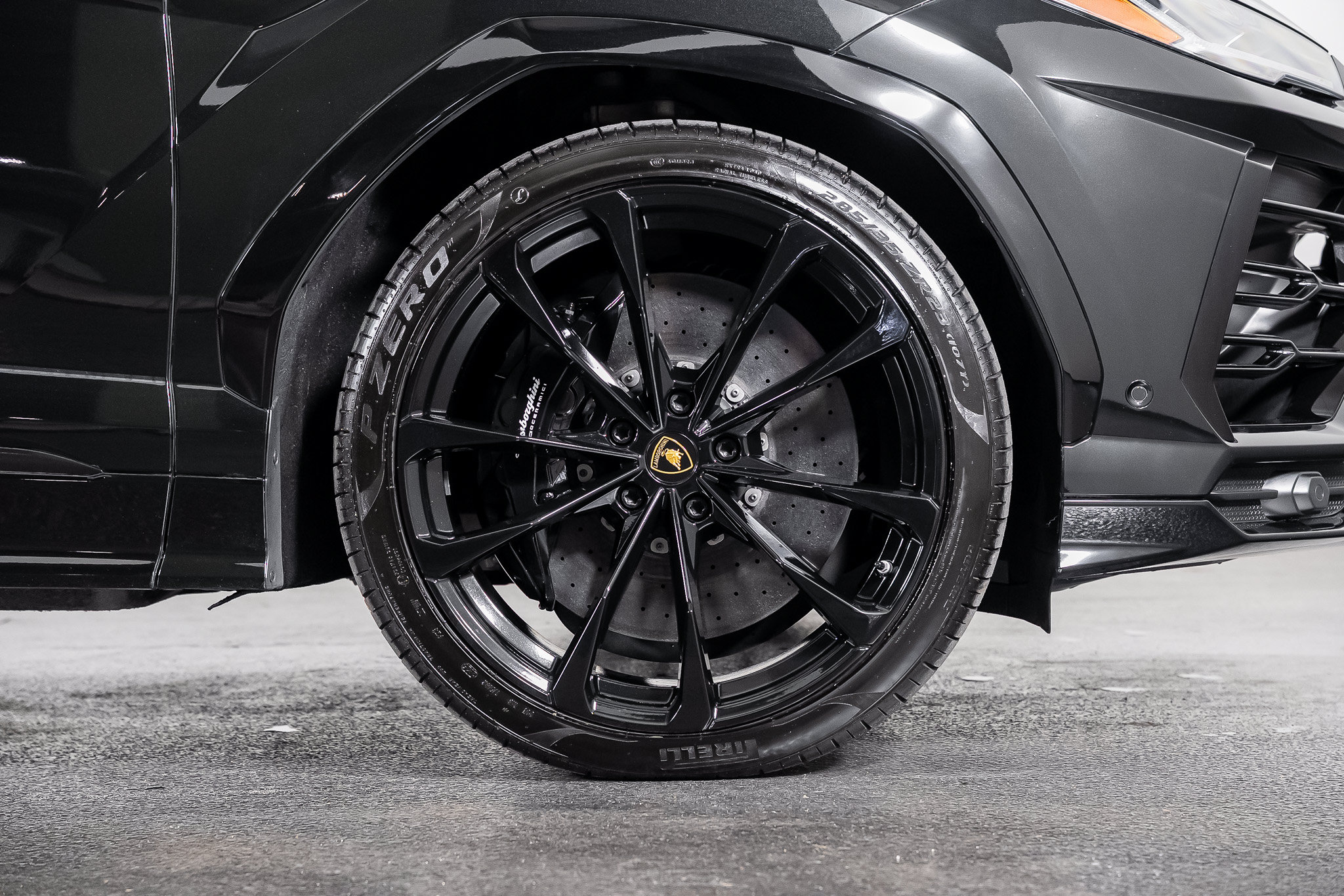Used 2019 Lamborghini Urus AWD/4WD image 34