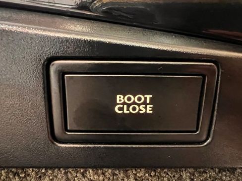 Used 2017 Bentley Continental GT image 24