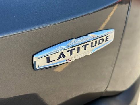 Certified 2021 Jeep Renegade Latitude image 7