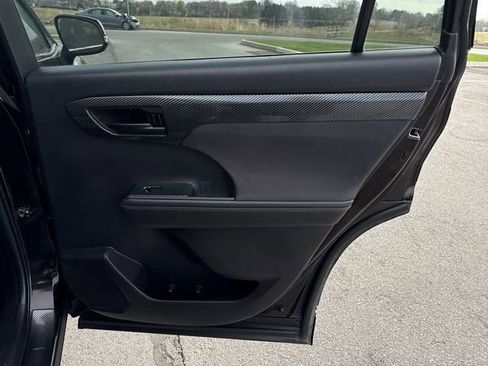 Used 2022 Toyota Highlander LE image 17