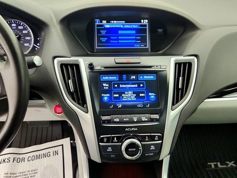 Used 2015 Acura TLX w/ Technology Package FWD image 18