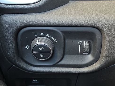 Used 2024 RAM 1500 Lone Star image 30