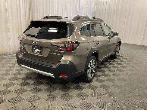 Used 2023 Subaru Outback Limited AWD/4WD image 7