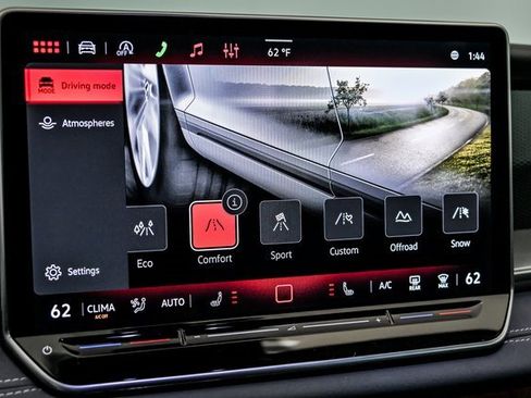 New 2026 Volkswagen Tiguan SE image 15