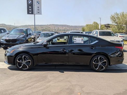 Used 2023 Nissan Altima 2.5 SR FWD image 5