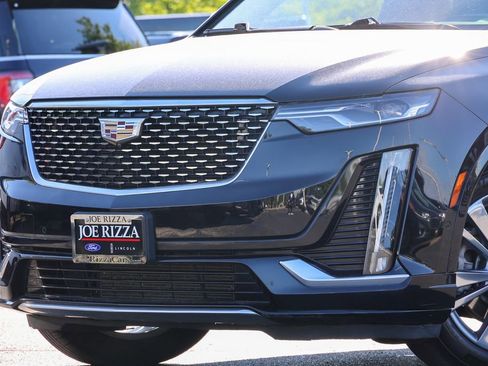 Used 2021 Cadillac XT6 Premium Luxury AWD/4WD image 3