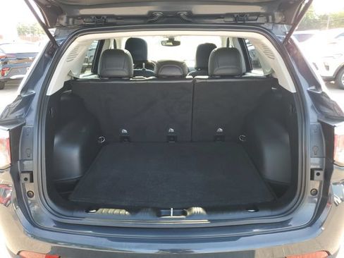 Used 2018 Jeep Compass Limited AWD/4WD image 33