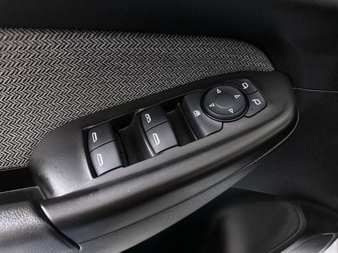 Used 2025 Chevrolet TrailBlazer LT AWD/4WD image 24