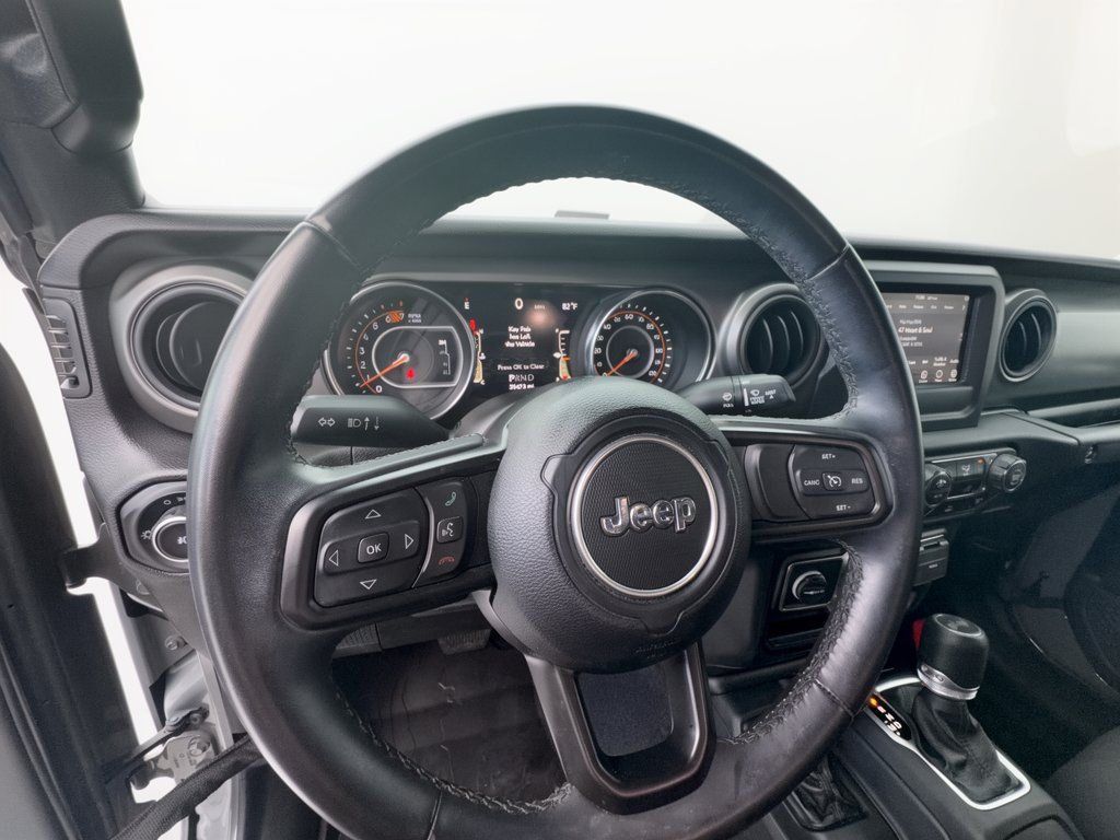 Used 2022 Jeep Wrangler Sport AWD/4WD image 4