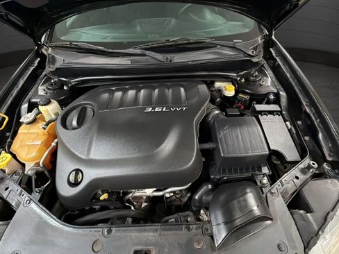 Used 2014 Dodge Avenger SXT w/ Blacktop Package FWD image 21