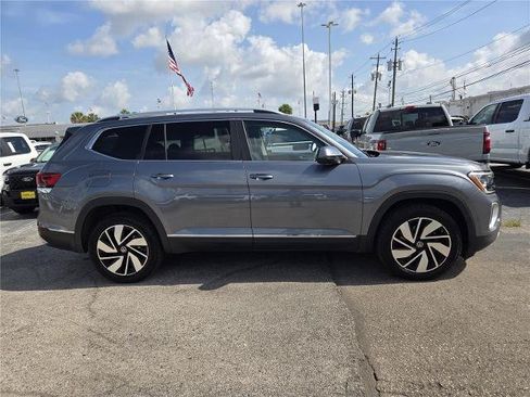 Used 2024 Volkswagen Atlas SEL AWD/4WD image 4