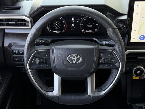 Used 2025 Toyota Tacoma Limited AWD/4WD image 13