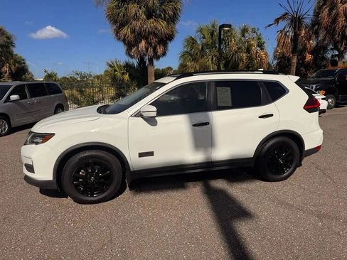 Used 2017 Nissan Rogue SV FWD image 7
