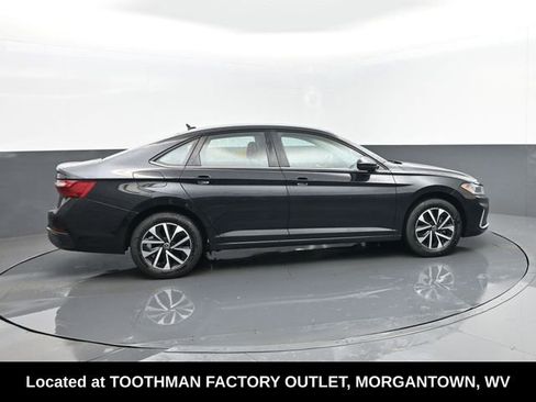 Used 2025 Volkswagen Jetta S FWD image 4