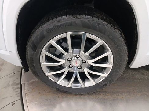 New 2026 GMC Terrain Denali w/ LPO, Floor Liner Package AWD/4WD image 5