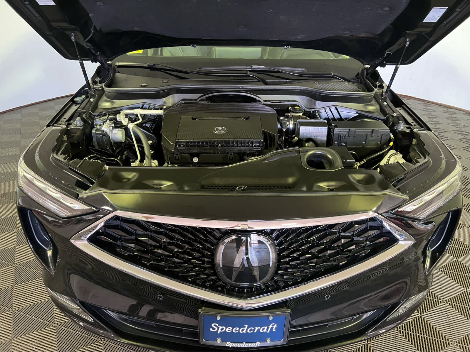 Certified 2024 Acura MDX w/ Technology Package AWD/4WD image 34