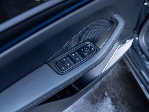 New 2025 Porsche Macan Turbo Electric image 27