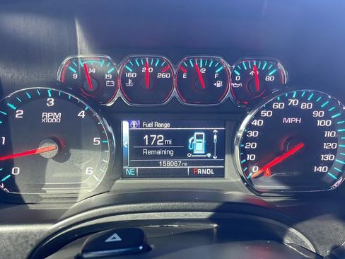 Used 2020 Chevrolet Suburban LT RWD image 12