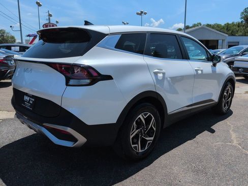 Certified 2025 Kia Sportage LX FWD image 5
