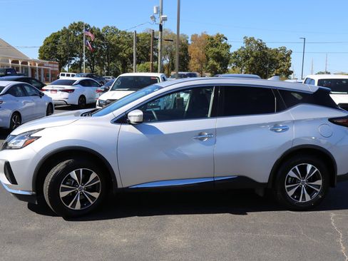 Used 2020 Nissan Murano S w/ Technology Package image 2
