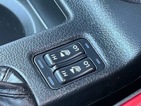 Used 2014 Subaru Crosstrek 2.0i Premium AWD/4WD image 19