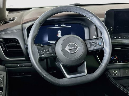 Used 2023 Nissan Rogue Platinum w/ Platinum Premium Package FWD image 18