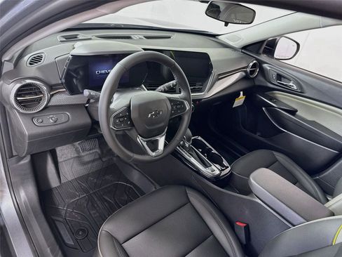 New 2026 Chevrolet Trax ACTIV w/ Driver Confidence Package FWD image 3