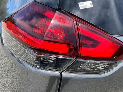 Used 2020 Nissan Rogue SL w/ Premium Package AWD/4WD image 28